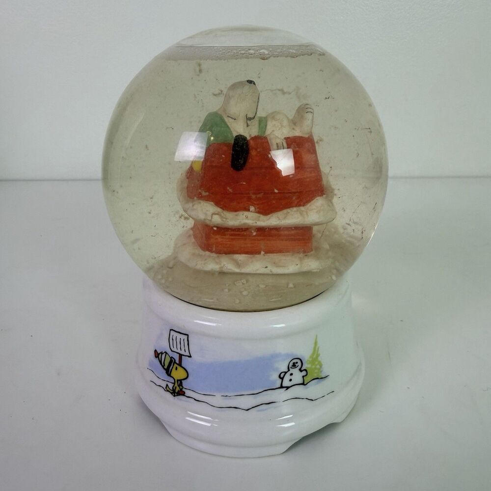 Peanuts Snoopy Snow Globe Musical Woodstock Doghouse Vintage 1988 Willits Box